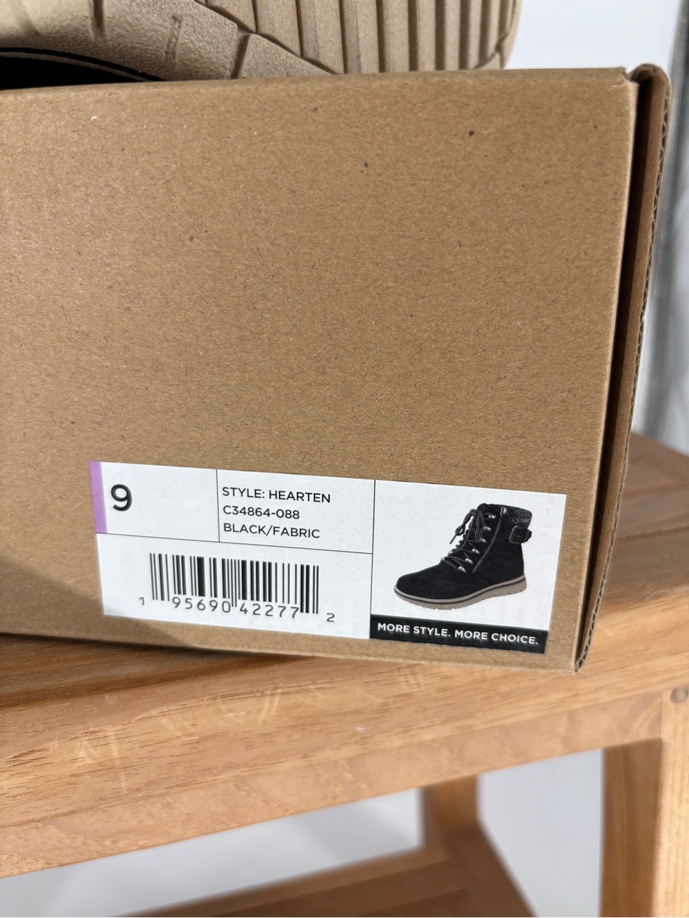 New Cliffs Women's Black Lace-Up Ankle Boot with Knit Collar size 9 - Picture 5 of 5